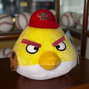 NWT Arizona Diamondbacks Yellow Angry Birds Plush with Baseball Glove  P40